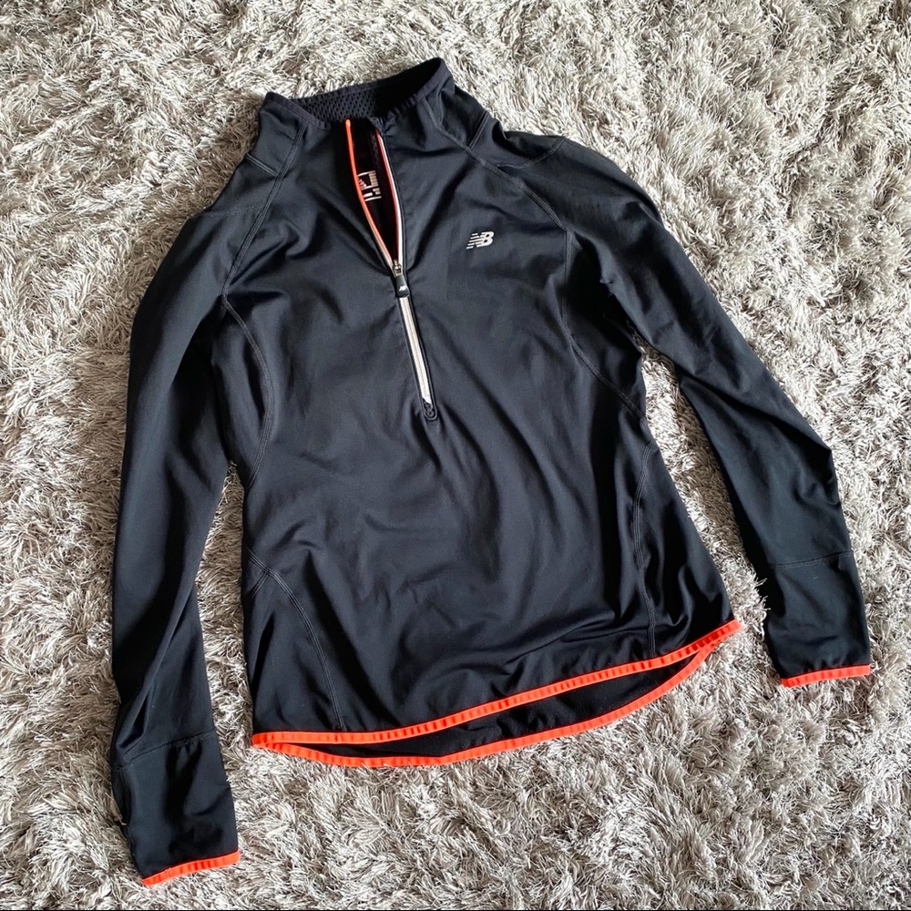 Black New Balance Pullover 🖤